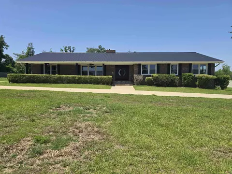 4258 6th Ave, Marianna, FL 32446
