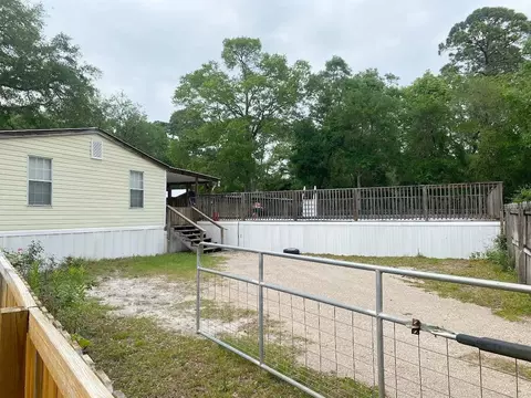 92 Koch St, Panacea, FL 32346 photo 2