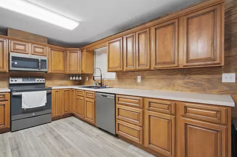 Kitchen - 319 Glenridge Rd, Perry, FL 32348 photo 1 of 2