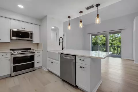 2801 Chancellorsville Dr #236, Tallahassee, FL 32312