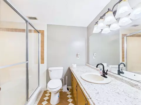 Bath - 3696 Joel Aman Rd, Perry, FL 32347 photo 2 of 4