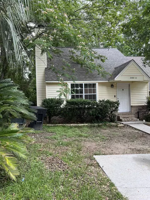 2056 Darnell Cir, Tallahassee, FL 32303