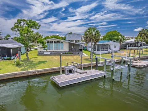 60 Janet Dr, Crawfordville, FL 32327