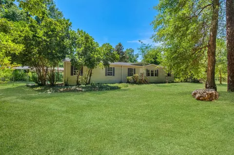 120 Wildflower Ln, Crawfordville, FL 32327