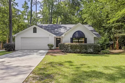 8352 Chickasaw Trl, Tallahassee, FL 32312