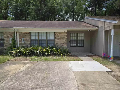 1815 Hartsfield Rd #4, Tallahassee, FL 32303