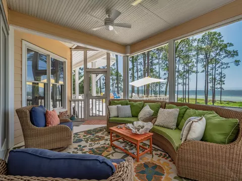 4522 St Teresa Lndg, Panacea, FL 32346