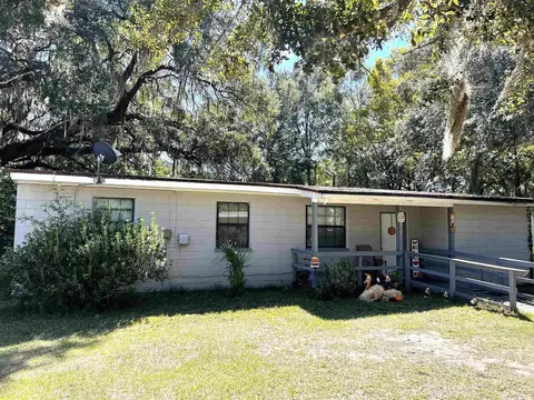 611 W Veterans Dr, Perry, FL 32347 photo 1