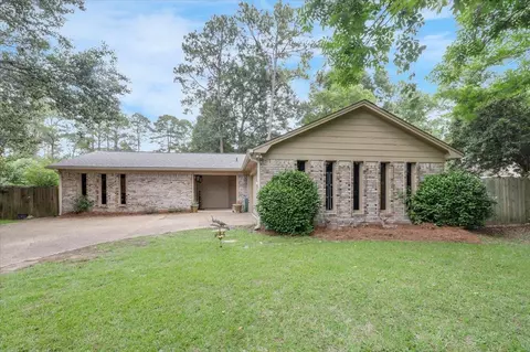 3256 N Shannon Lakes Dr, Tallahassee, FL 32309