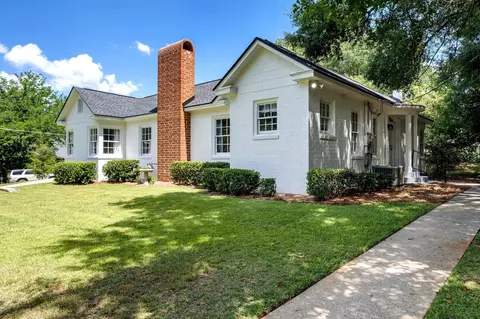 705 N 11th St, Quincy, FL 32351