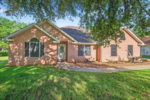 1913 Celtic Rd, Tallahassee, FL 32317