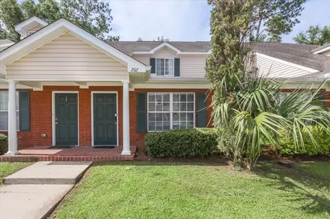 4434 Gearhart Rd #202, Tallahassee, FL 32303