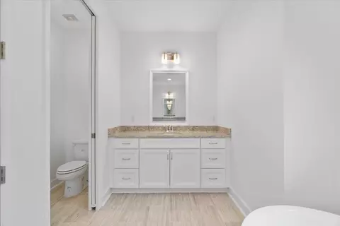 Bath - 5752 Bascom Ln, Tallahassee, FL 32309 photo 5 of 8