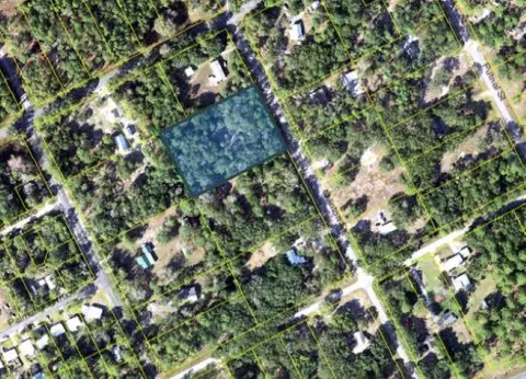 150 Hinton St, Carrabelle, FL 32322
