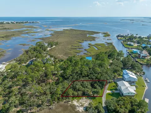 85 Southside Dr, Crawfordville, FL 32327