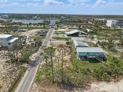 9 NE First St, Steinhatchee, FL 32359 photo 7