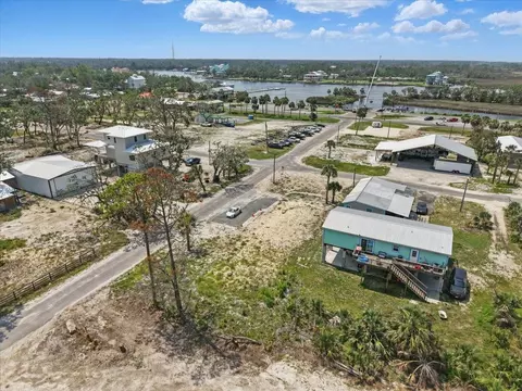 9 NE First St, Steinhatchee, FL 32359 photo 6