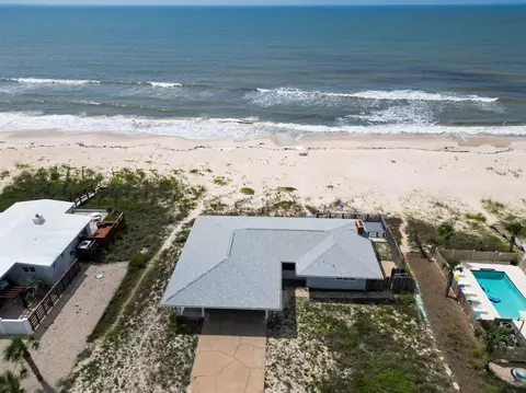 548 W Gorrie Dr, Saint George Island, FL 32328