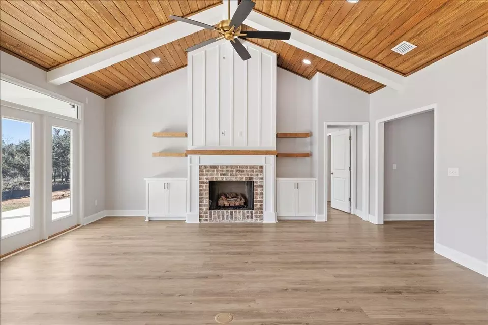 Living - 4149 Rampart Rd, Tallahassee, FL 32317 photo 3 of 5