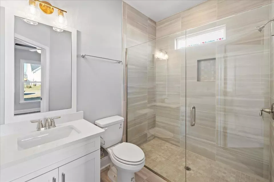 Bath - 4149 Rampart Rd, Tallahassee, FL 32317 photo 1 of 4