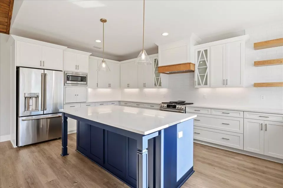 Kitchen - 4149 Rampart Rd, Tallahassee, FL 32317 photo 3 of 8