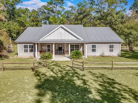 199 Basswood Dr, Crawfordville, FL 32327