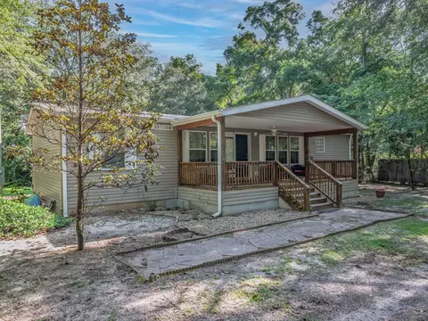 148 Woodland Dr, Crawfordville, FL 32327