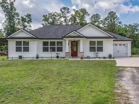 103 Pan Cera Dr, Crawfordville, FL 32327