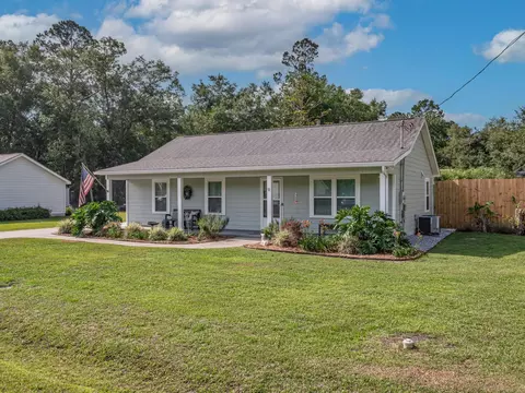 9 Pirates Cove Ln, Saint Marks, FL 32355