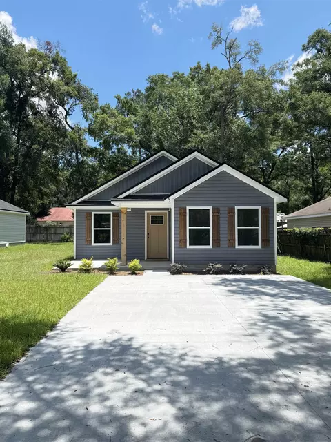 75 Chickat Trl, Crawfordville, FL 32327