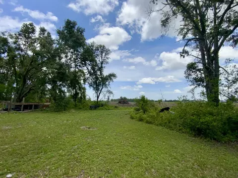 Exterior - 5581 S Sr 53, Madison, FL 32340 photo 7 of 9