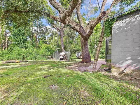 710 W Julia St, Perry, FL 32347 photo 4