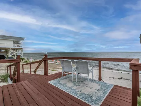 12 Bass St, Alligator Point, FL 32346