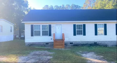 69 Buckskin Cir #-, Midway, FL 32343