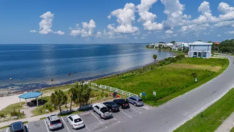 27 Sandy Ln, Shell Point, FL 32327