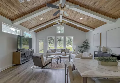 1366 Landon Hills Dr, Tallahassee, FL 32312