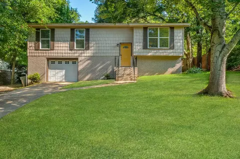 2760 Raintree Cir, Tallahassee, FL 32308