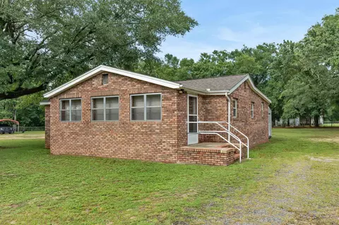 629 St Patrick Dr, Tallahassee, FL 32310