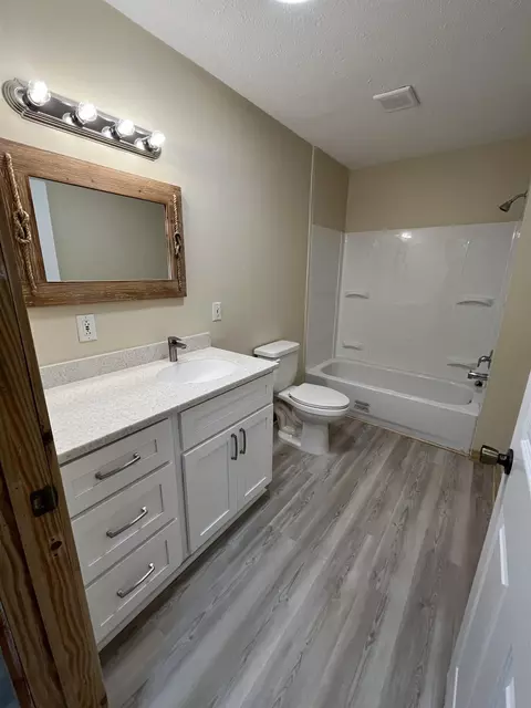 Bath - 63 Suwannee Ave, Panacea, FL 32346 photo 1 of 2