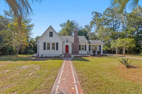 206 NE 2nd St, Havana, FL 32333