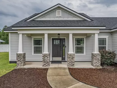 545 Parkside Cir, Crawfordville, FL 32327
