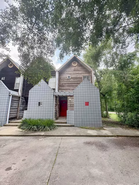 1998 Nicklaus Dr, Tallahassee, FL 32301