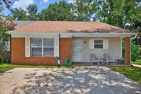 818 Elizabeth Dr, Tallahassee, FL 32303