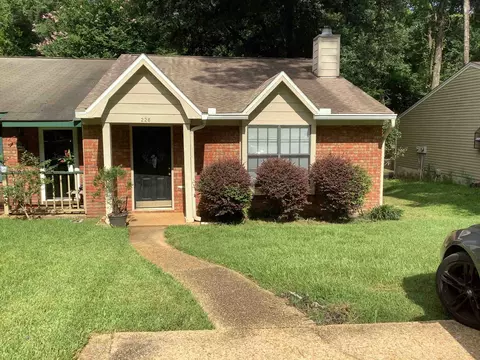 226 Whetherbine Dr W, Tallahassee, FL 32301
