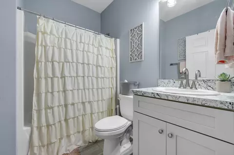 Bath - 491 Sand Pine Cir, Midway, FL 32343 photo 2 of 3