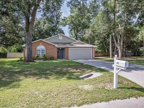33 Bridle Gate Ct, Crawfordville, FL 32327