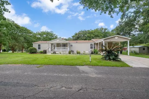 2168 Pineland Dr, Tallahassee, FL 32317