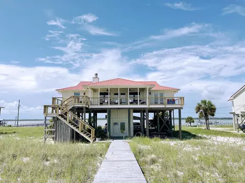 1609 Alligator Dr, Alligator Point, FL 32346