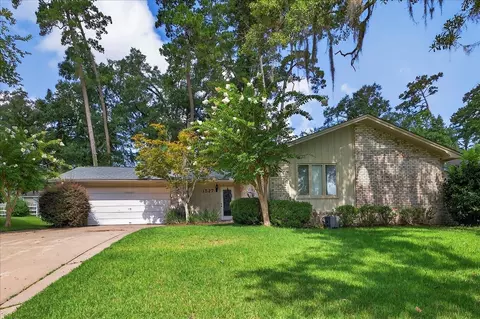 1527 Oldfield Dr, Tallahassee, FL 32308