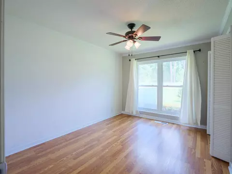 Bedroom - 405 NW Whispering Pines Loop, Madison, FL 32340 photo 3 of 5
